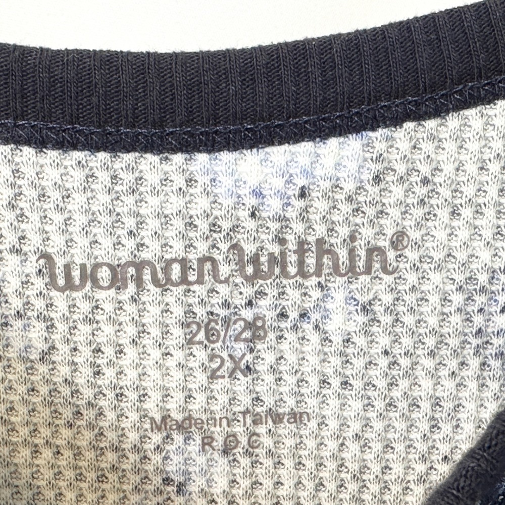 Woman‎ Within Plus Size 26/28W Thermal Top 2X Navy Blue Floral Waffle Knit 1532 - Picture 9 of 10